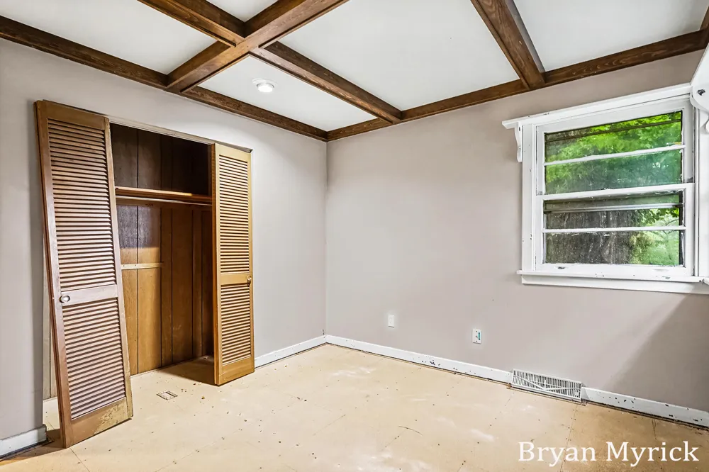 819 W 25th Street Holland City, MI 49423