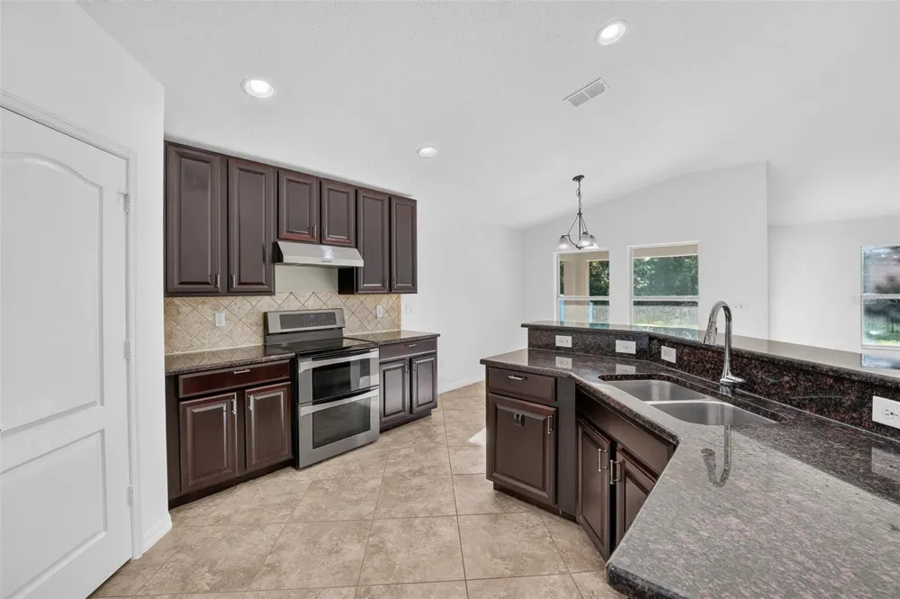 10648 INSIDE LOOP Orlando, FL 32825