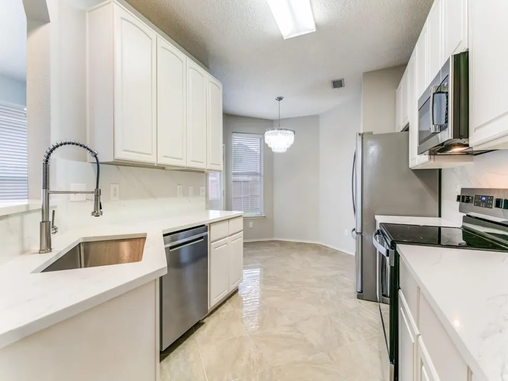 2225 Starleaf Place Flower Mound, TX 75022