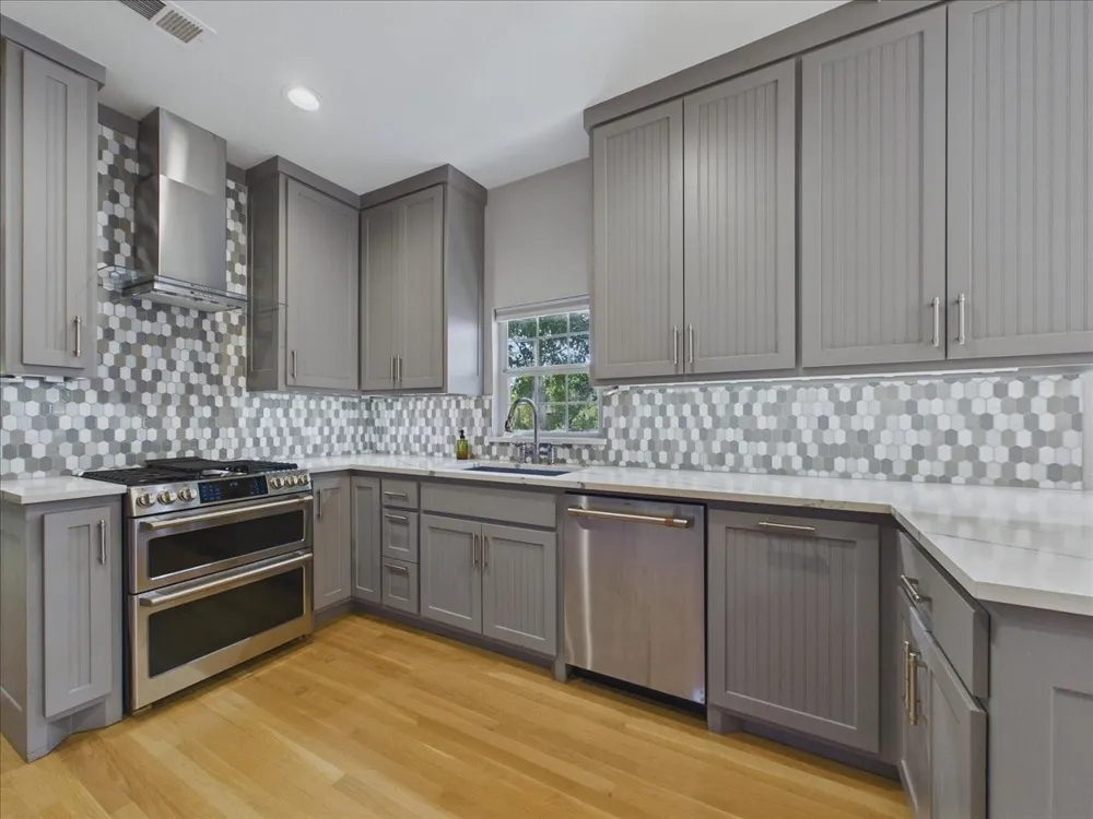 6100 Victor Street Dallas, TX 75214