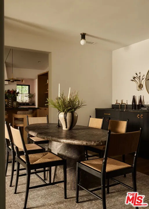 1229 Chantilly Road Los Angeles, CA 90077