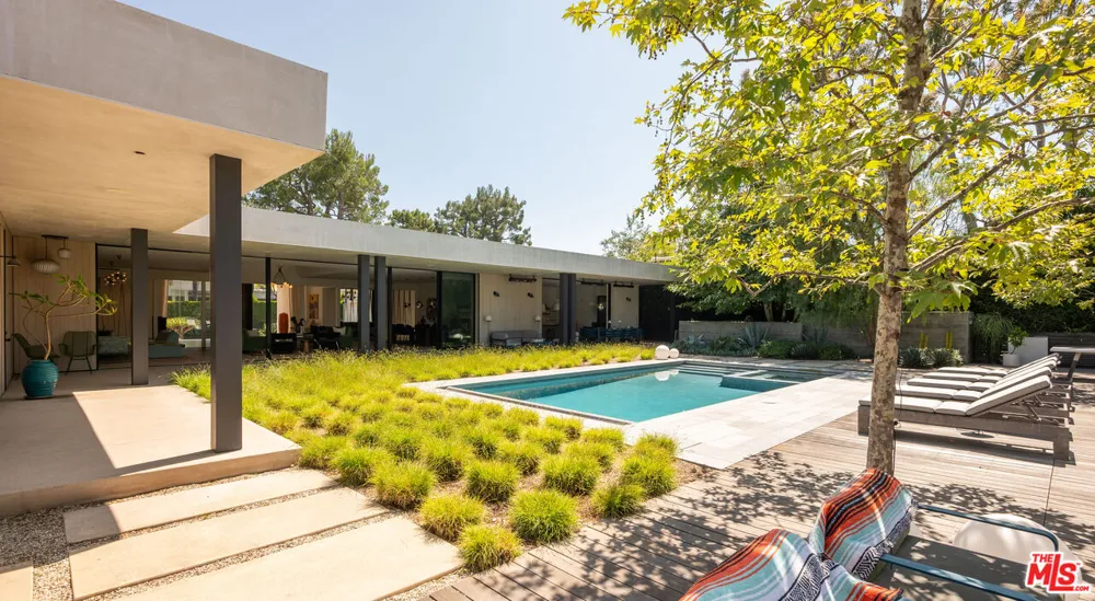 1885 Carla Rdg Beverly Hills, CA 90210