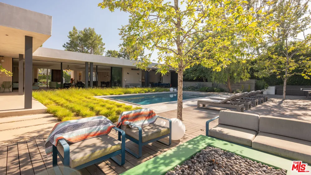 1885 Carla Rdg Beverly Hills, CA 90210
