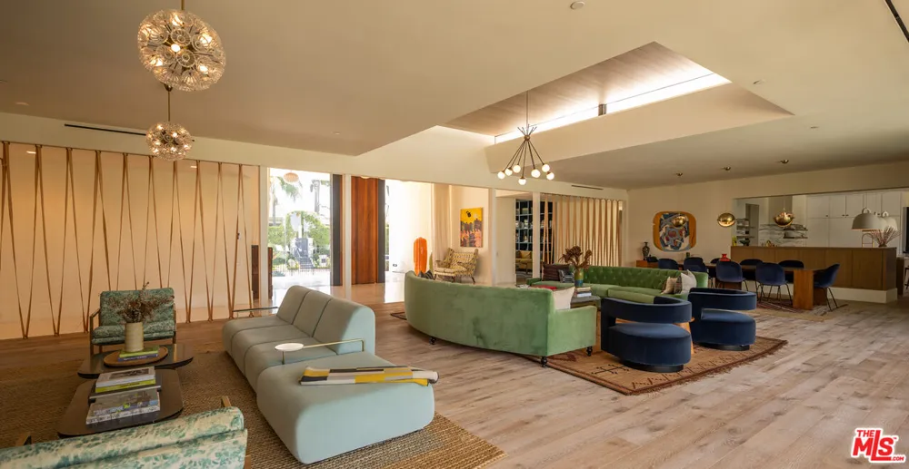 1885 Carla Rdg Beverly Hills, CA 90210