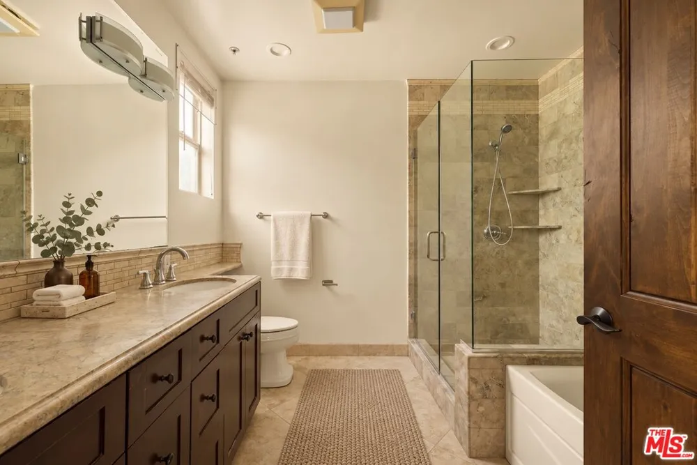 2255 Fox Hills Drive Los Angeles, CA 90064