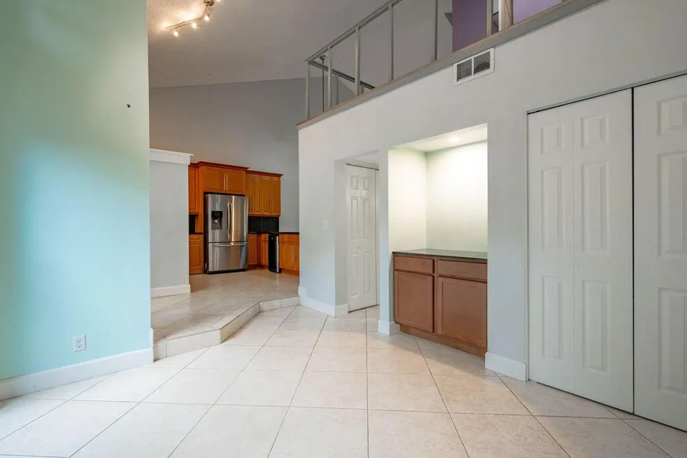 2840 S OAKLAND FOREST DRIVE #2703 Oakland Park, FL 33309