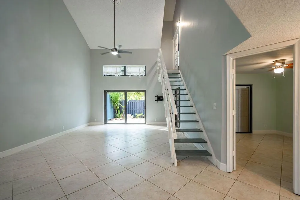 2840 S OAKLAND FOREST DRIVE #2703 Oakland Park, FL 33309