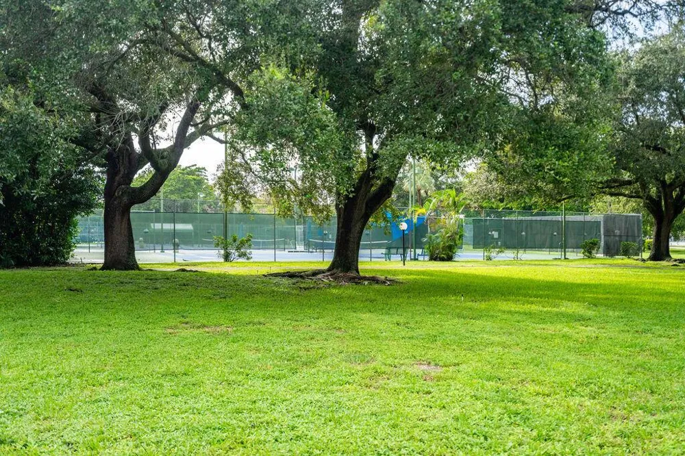 2840 S OAKLAND FOREST DRIVE #2703 Oakland Park, FL 33309