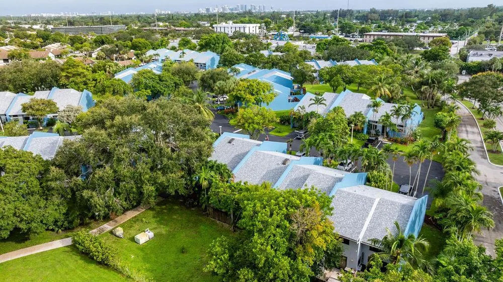 2840 S OAKLAND FOREST DRIVE #2703 Oakland Park, FL 33309