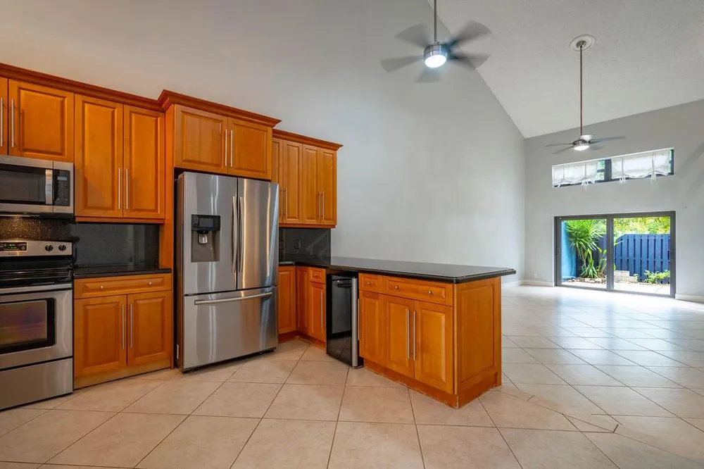 2840 S OAKLAND FOREST DRIVE #2703 Oakland Park, FL 33309
