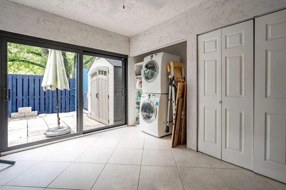 2840 S OAKLAND FOREST DRIVE #2703 Oakland Park, FL 33309