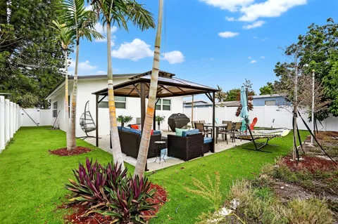 108 SE 11TH AVENUE