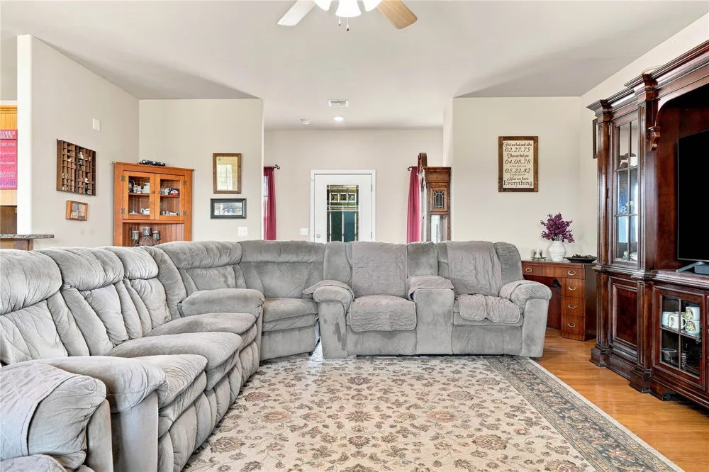 102145 N3710 Castle, OK 74833