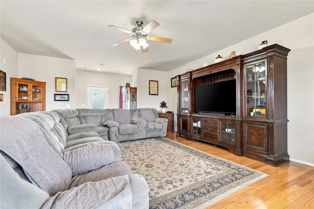 102145 N3710 Castle, OK 74833