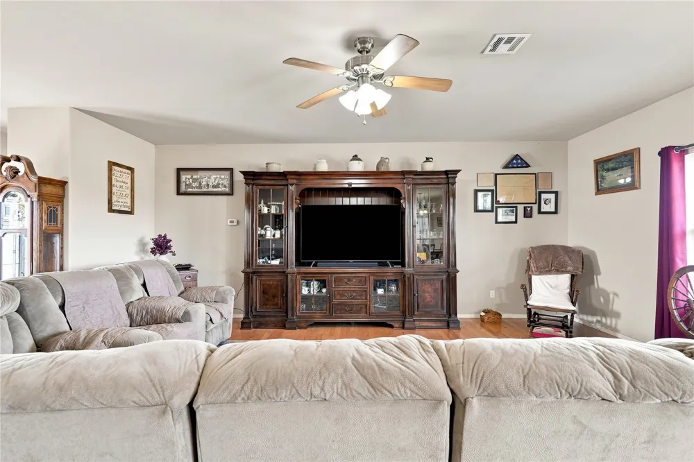 102145 N3710 Castle, OK 74833