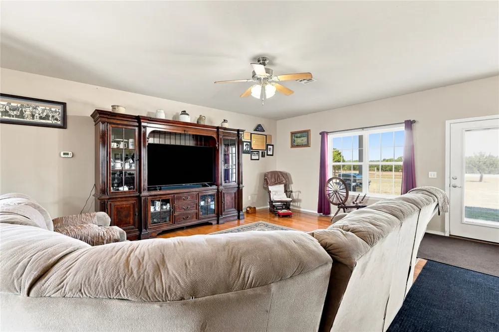 102145 N3710 Castle, OK 74833