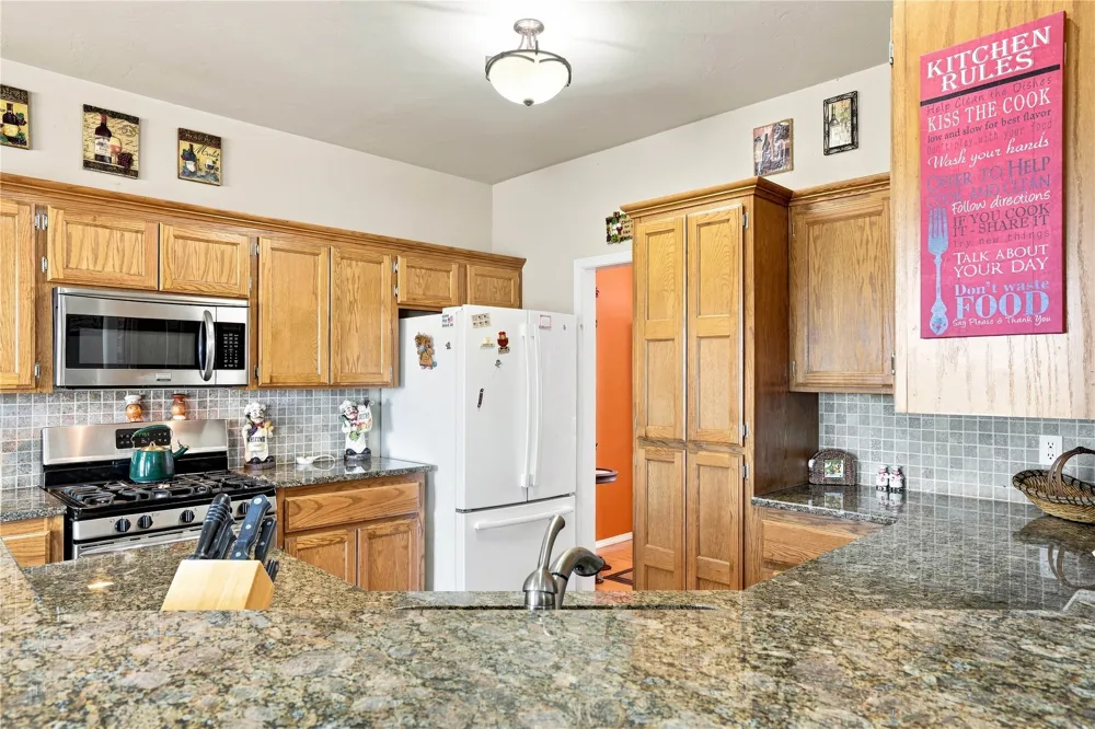 102145 N3710 Castle, OK 74833