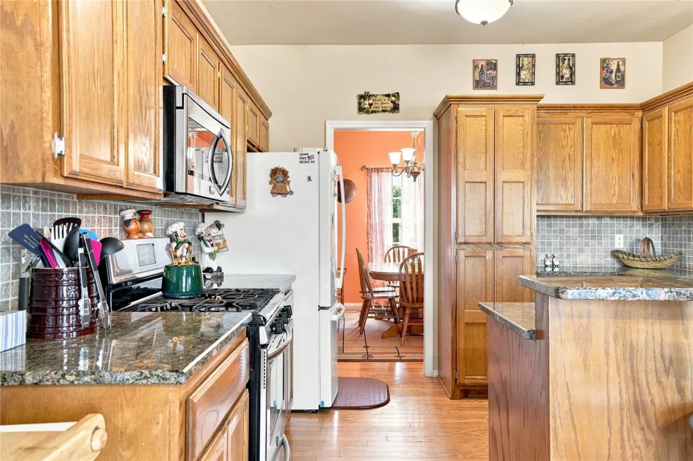 102145 N3710 Castle, OK 74833