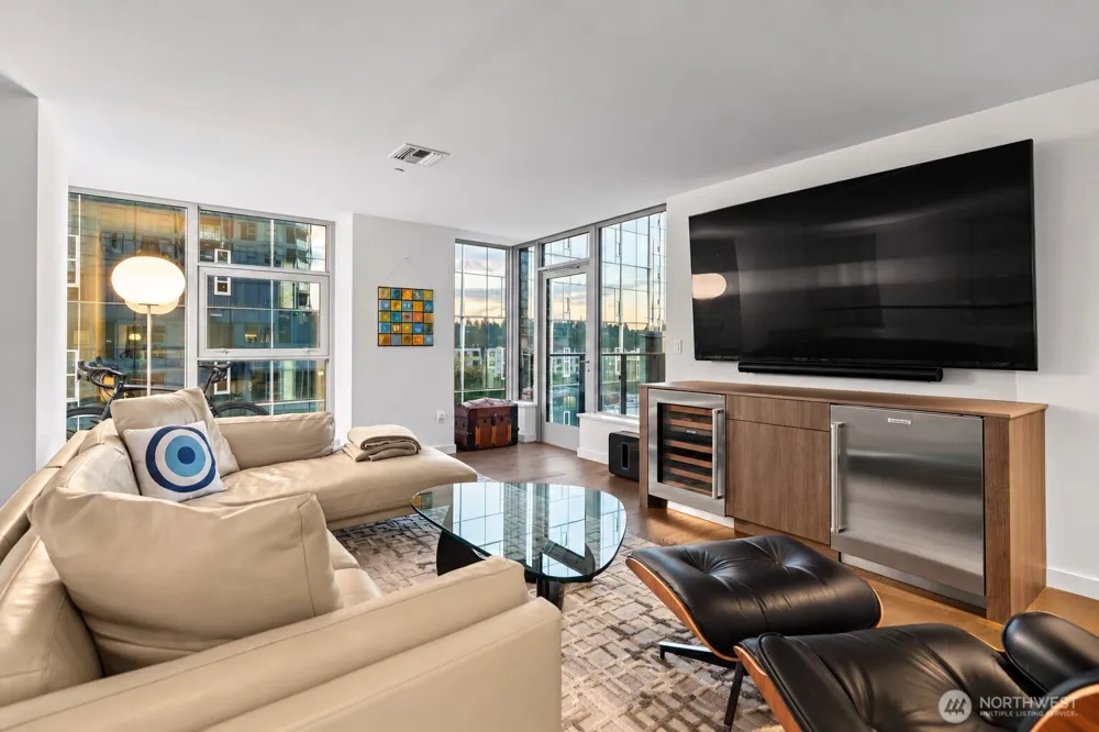188 Bellevue Way NE #411 Bellevue, WA 98004