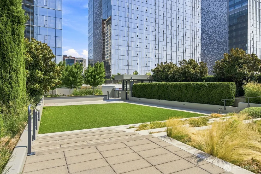 188 Bellevue Way NE #411 Bellevue, WA 98004