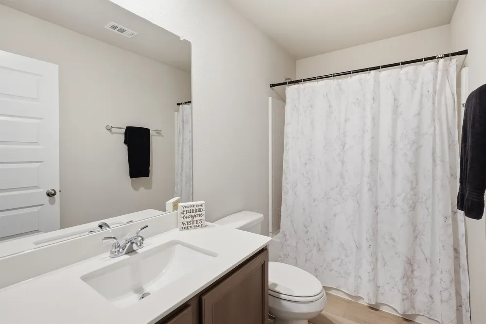 8109 KORAT Godley, TX 76044