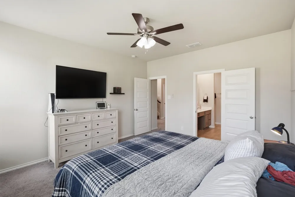 8109 KORAT Godley, TX 76044