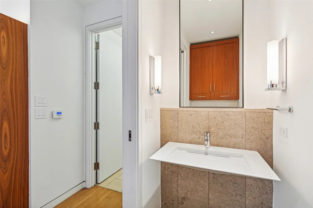 1918 Olive Street #2703 Dallas, TX 75201
