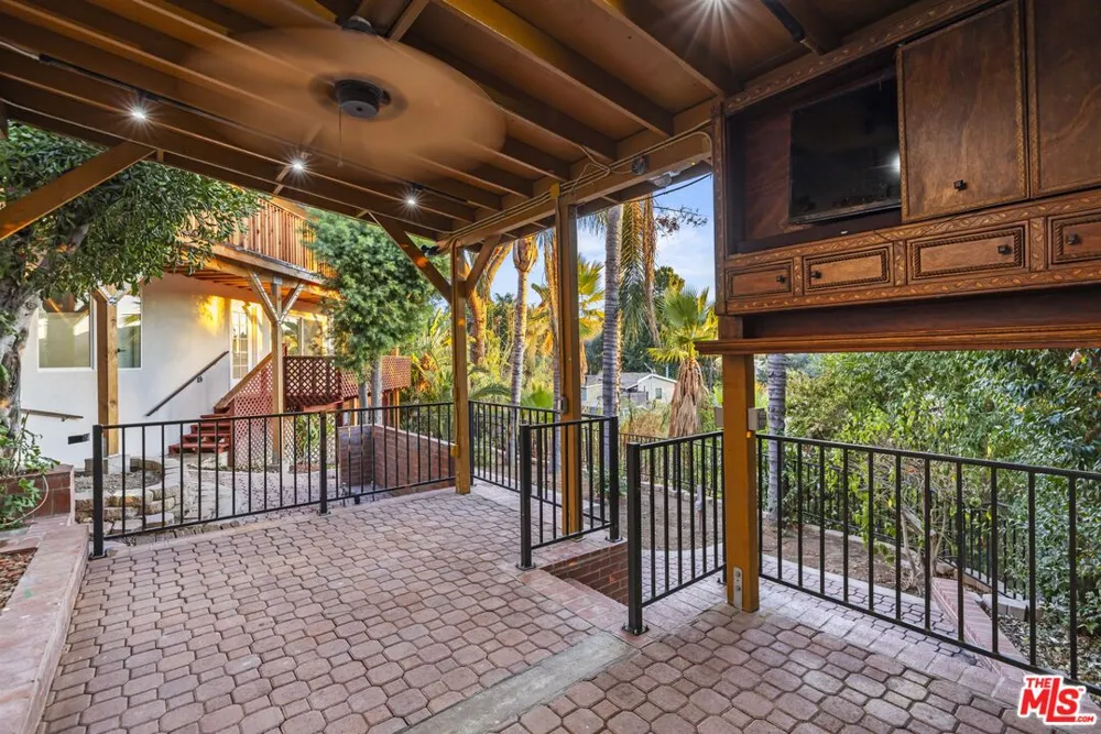10941 Cardamine Place Los Angeles, CA 91042