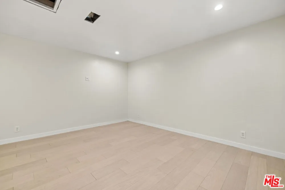 10941 Cardamine Place Los Angeles, CA 91042