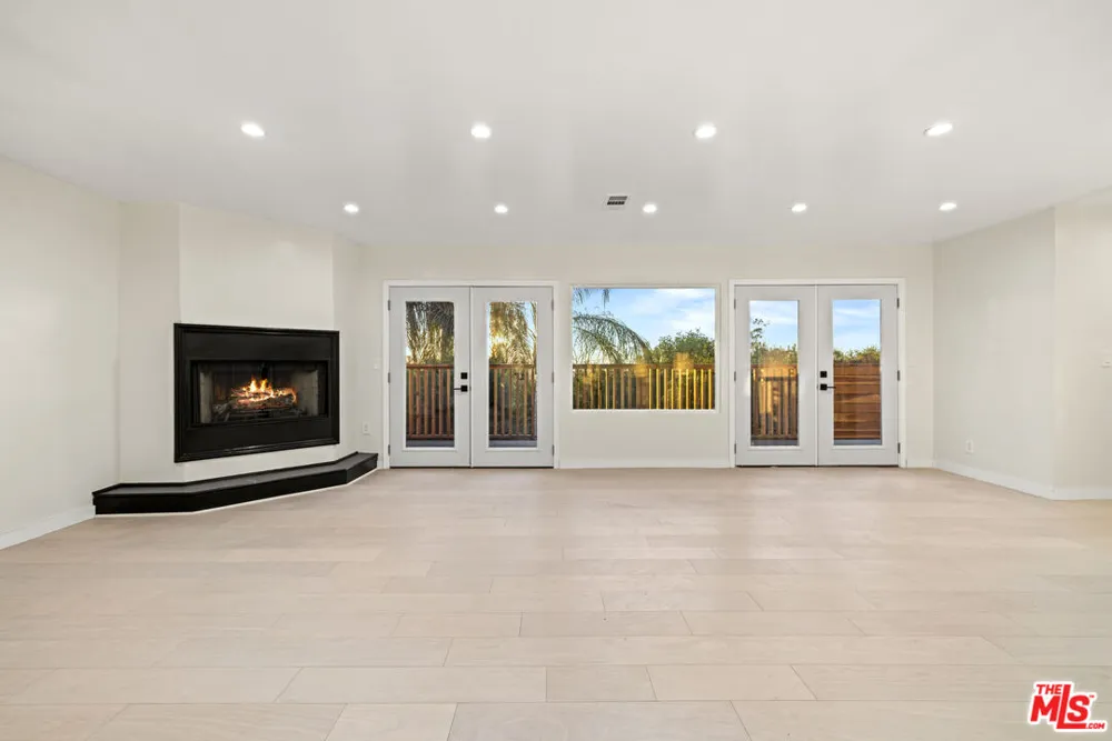 10941 Cardamine Place Los Angeles, CA 91042