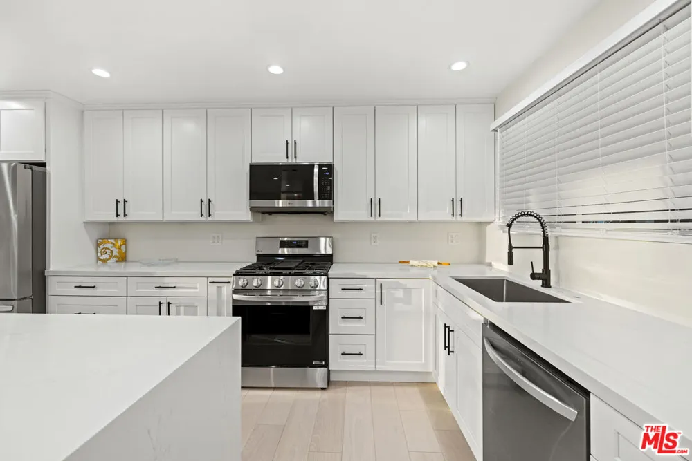 10941 Cardamine Place Los Angeles, CA 91042