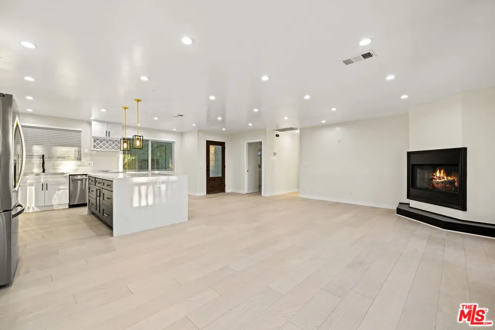 10941 Cardamine Place Los Angeles, CA 91042