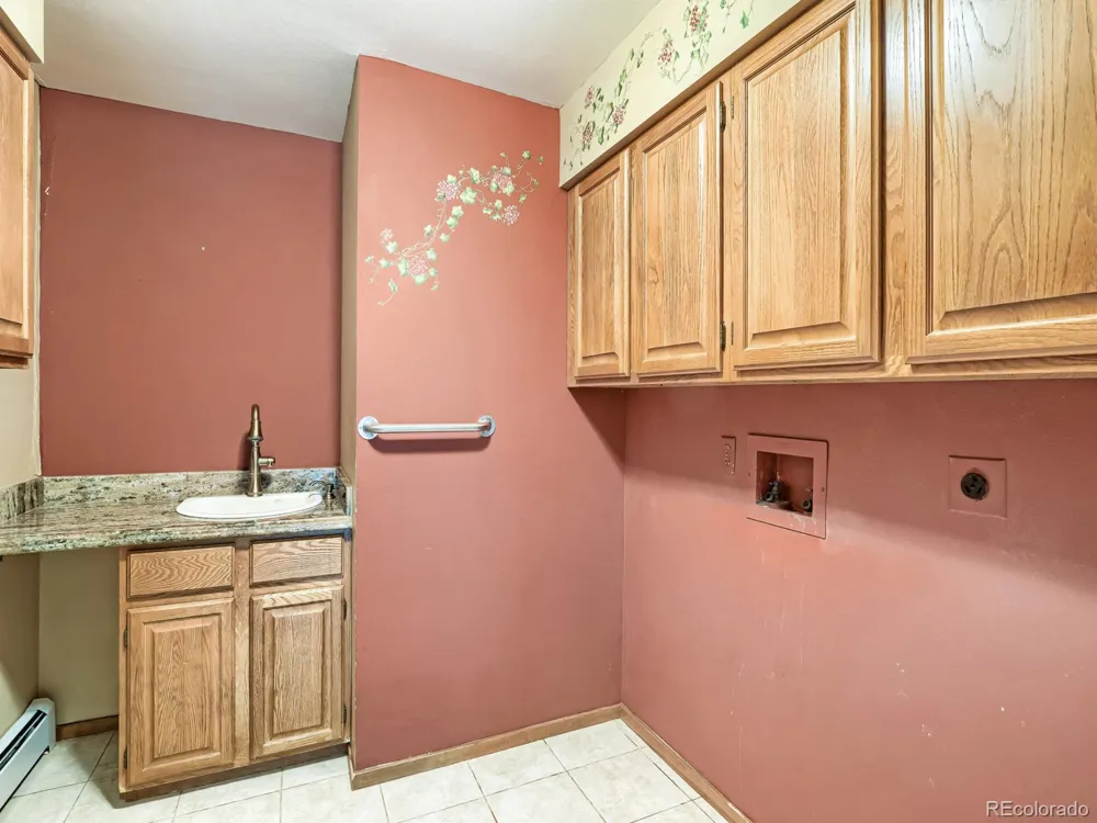 14071 W Center Drive Denver, CO 80228