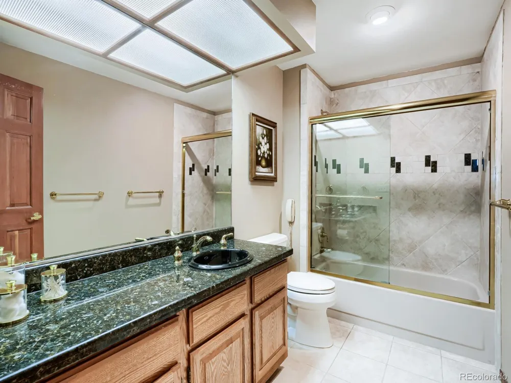 14071 W Center Drive Denver, CO 80228