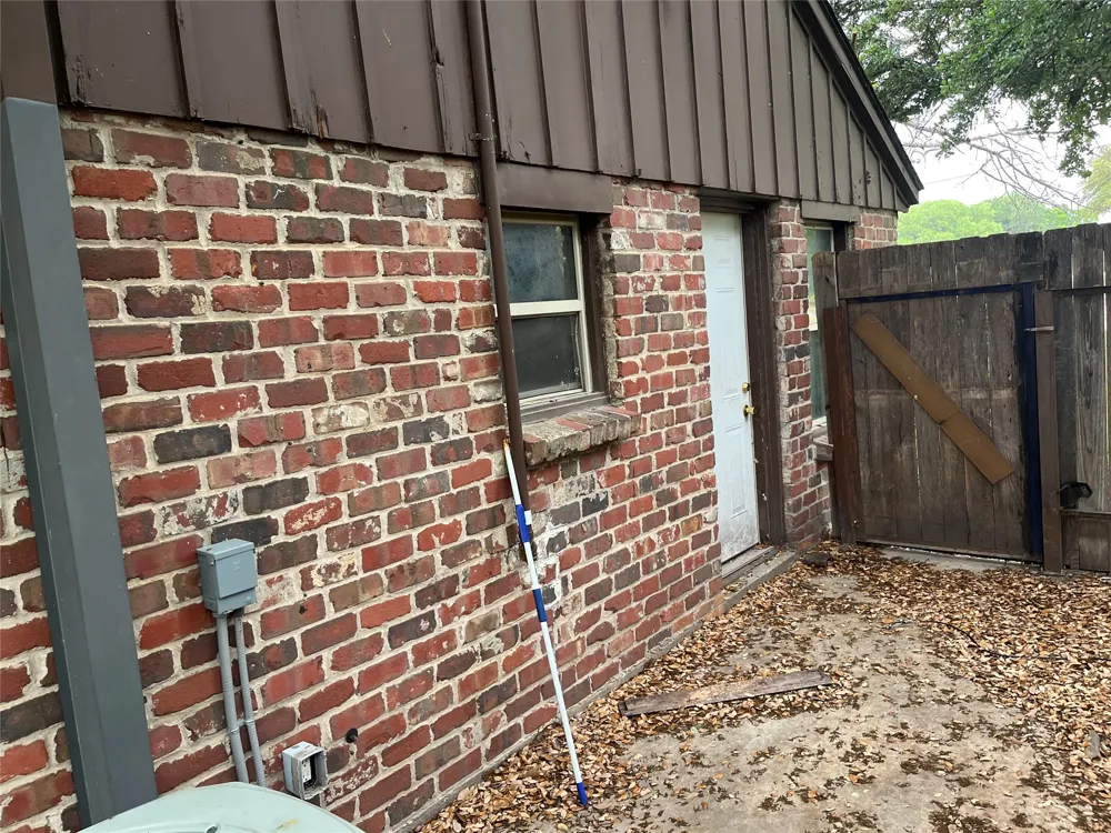 6921 Charbonneau Road Lake Worth, TX 76135