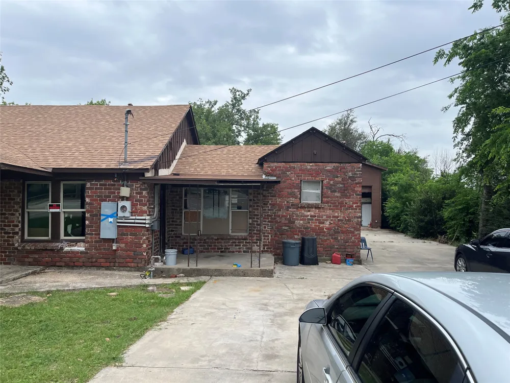 6921 Charbonneau Road Lake Worth, TX 76135