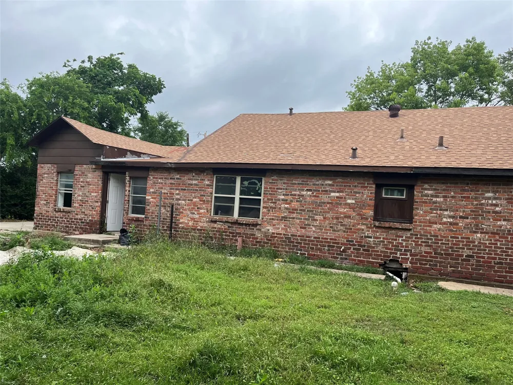 6921 Charbonneau Road Lake Worth, TX 76135