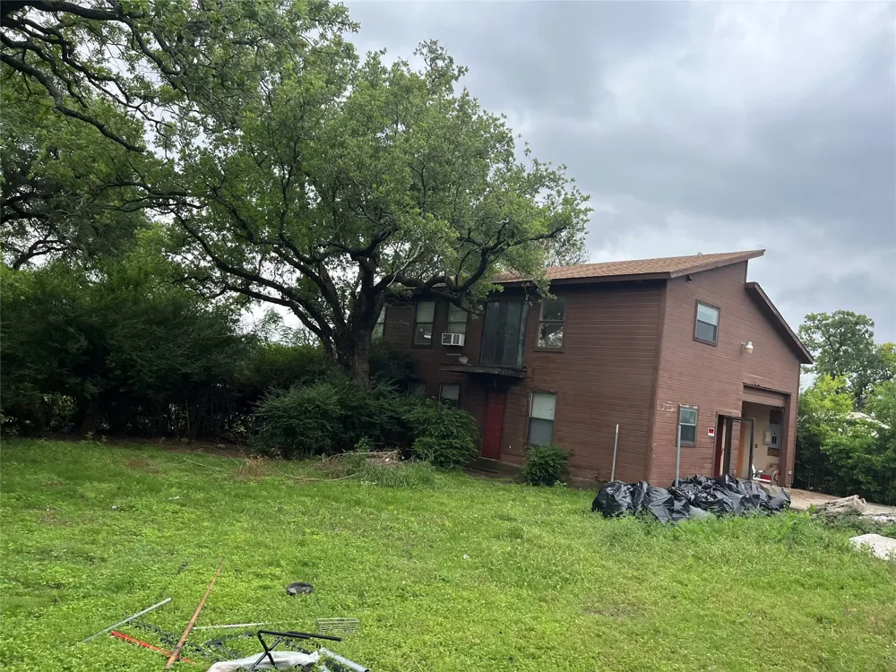 6921 Charbonneau Road Lake Worth, TX 76135