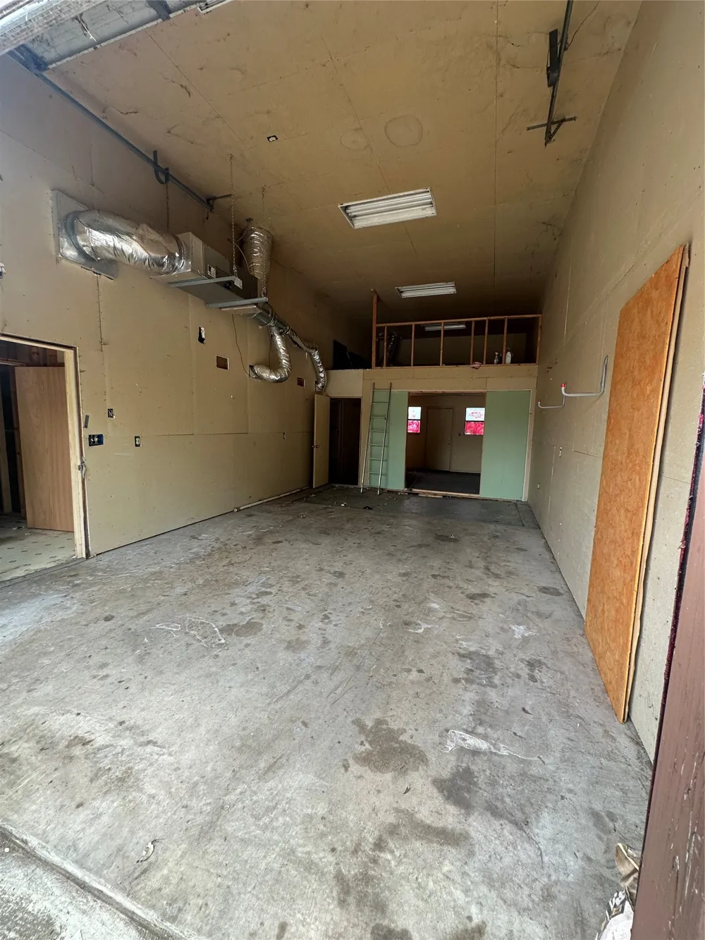 6921 Charbonneau Road Lake Worth, TX 76135