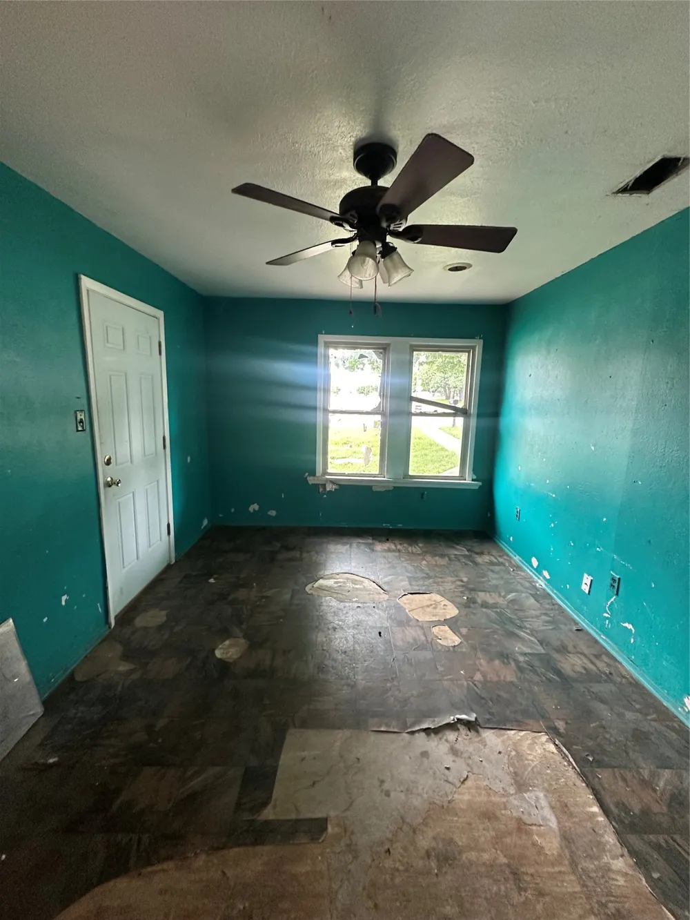 6921 Charbonneau Road Lake Worth, TX 76135