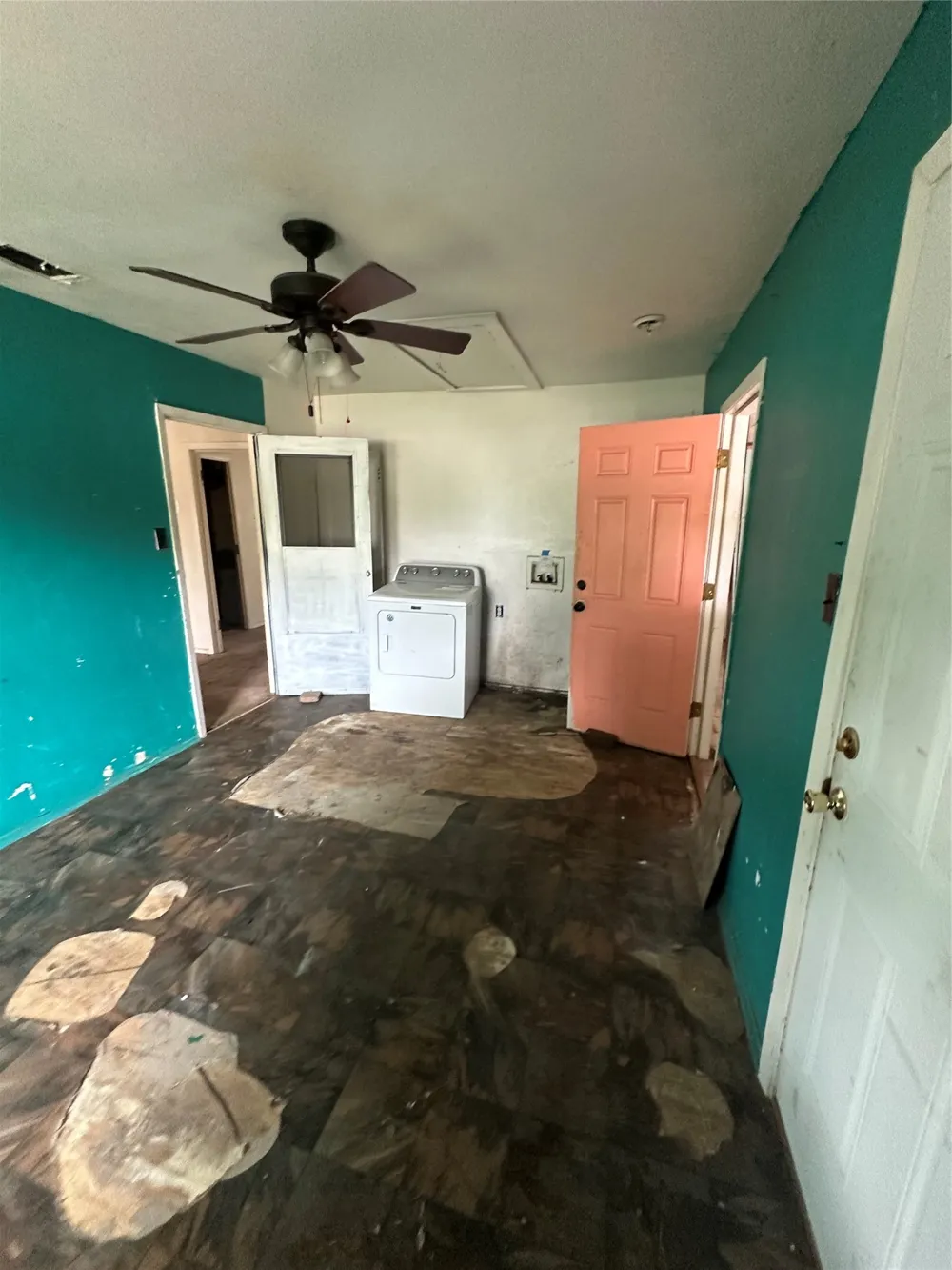 6921 Charbonneau Road Lake Worth, TX 76135