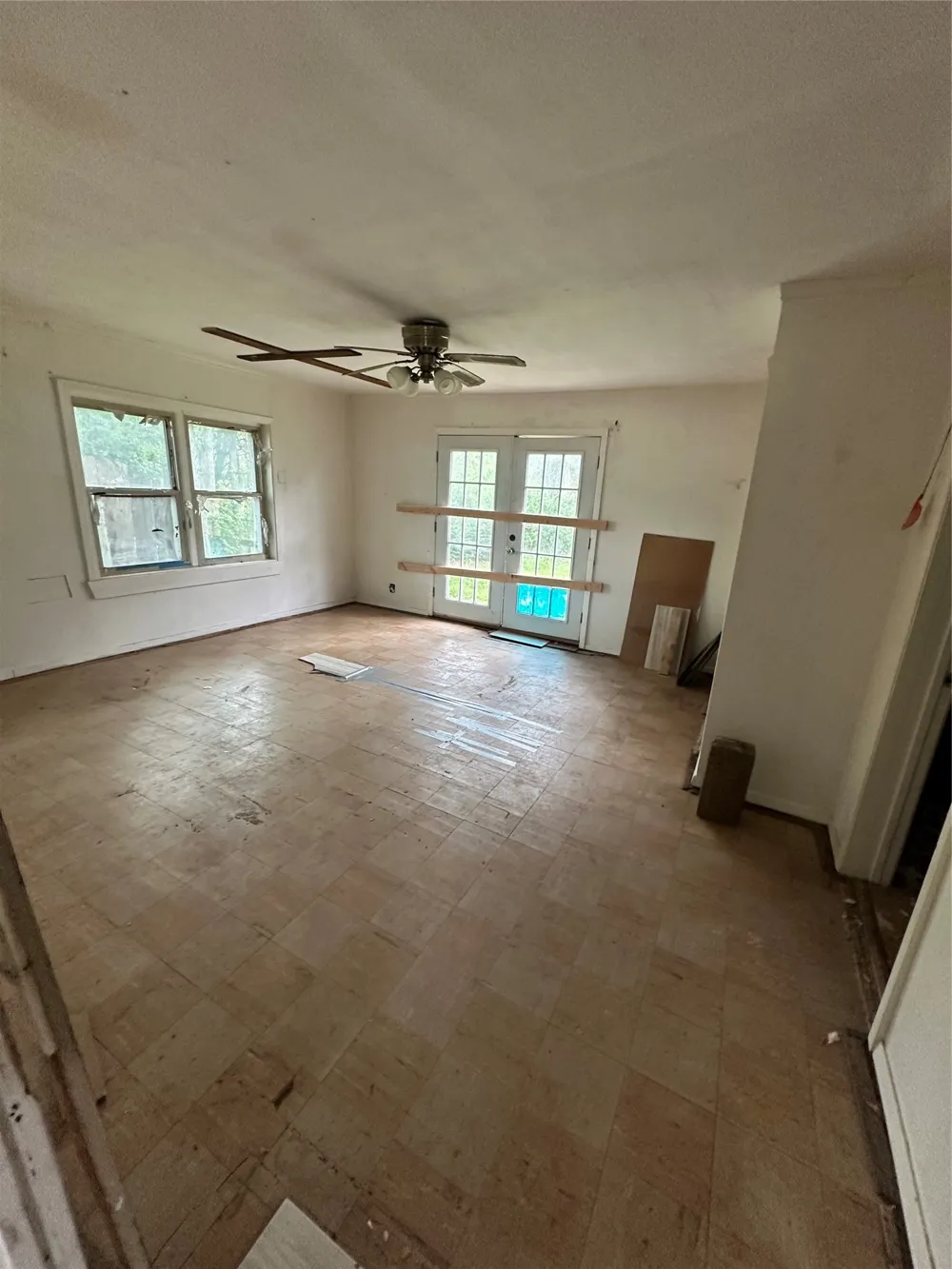 6921 Charbonneau Road Lake Worth, TX 76135