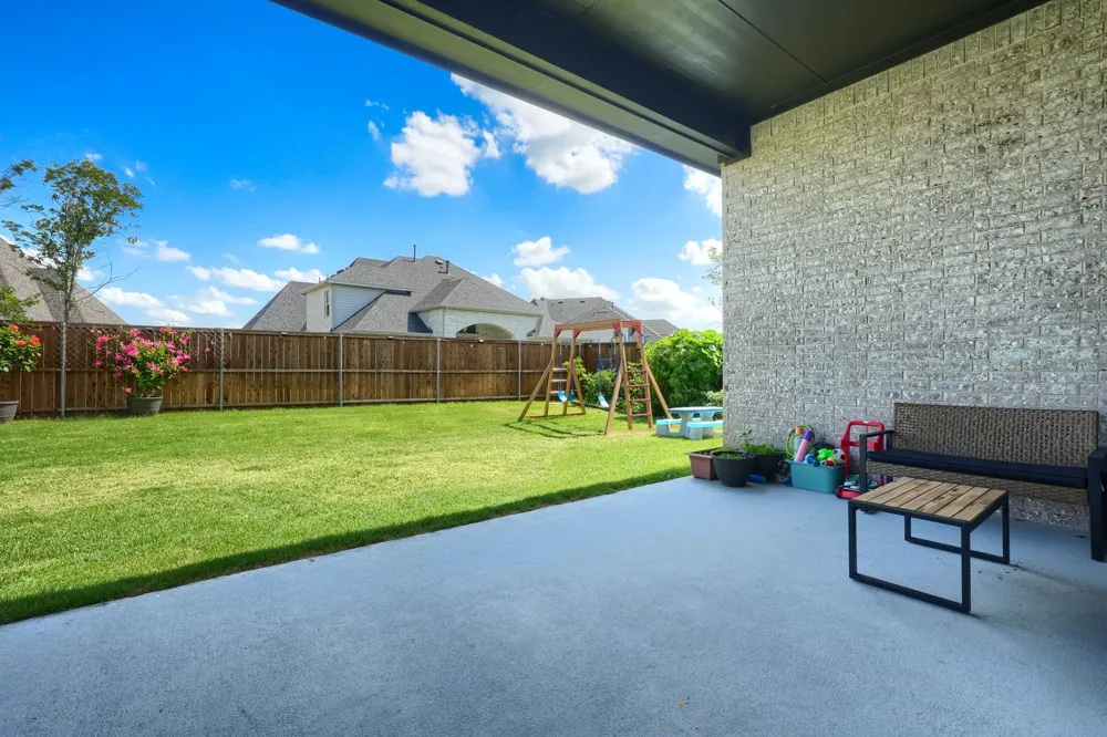 2532 Blackpool Court Celina, TX 75009