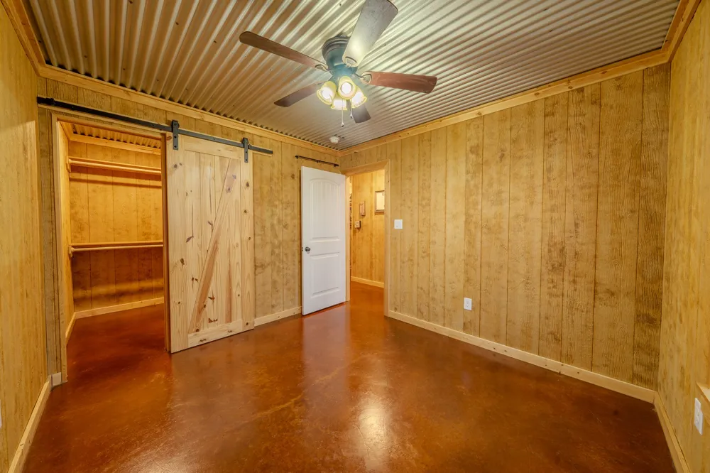 6942 US Highway 83 Ovalo, TX 79541