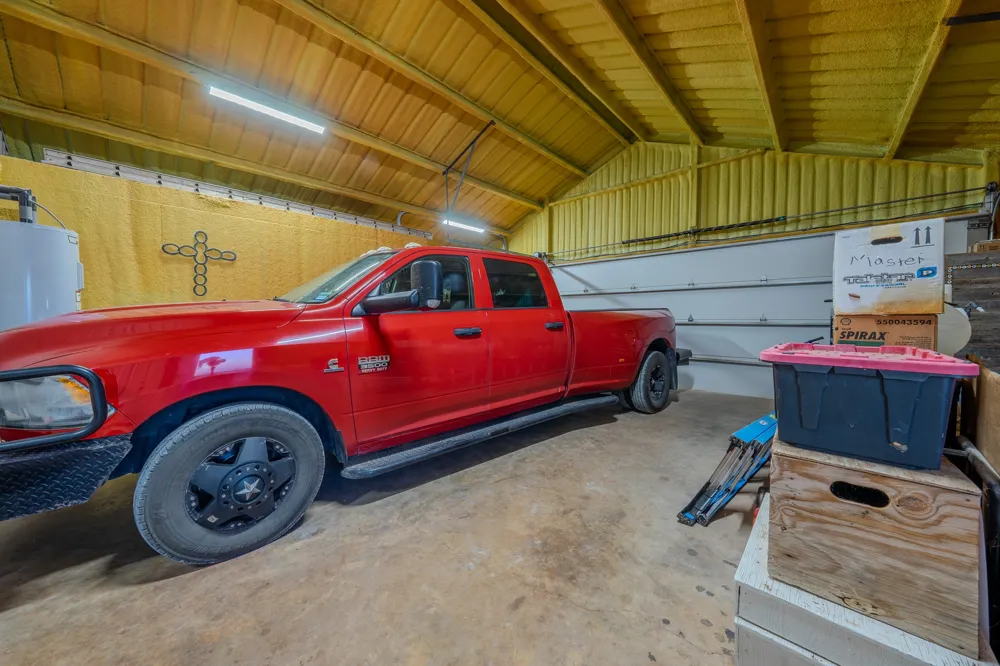6942 US Highway 83 Ovalo, TX 79541
