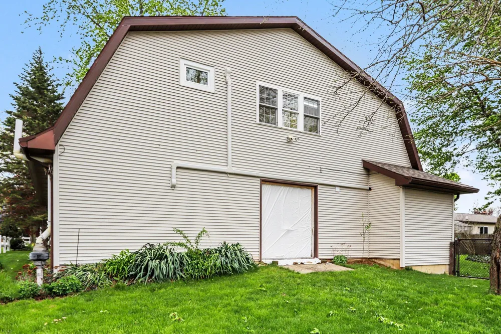 289 Lyon Lake Road Marshall, MI 49068