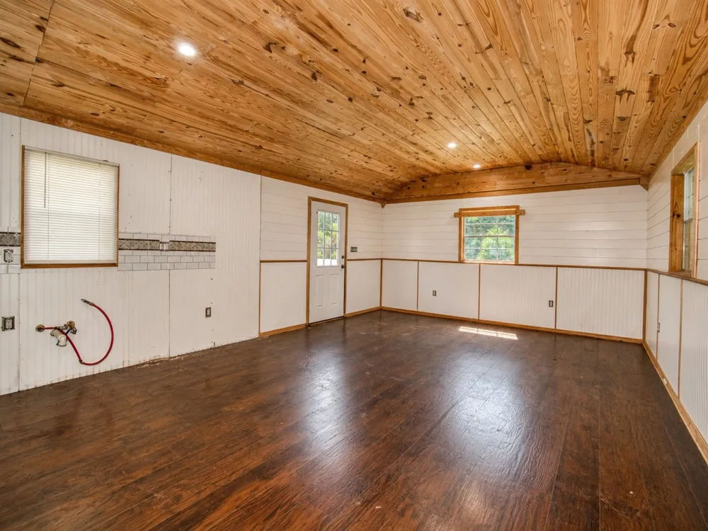 461924 E 1140 ROAD E Sallisaw, OK 74955