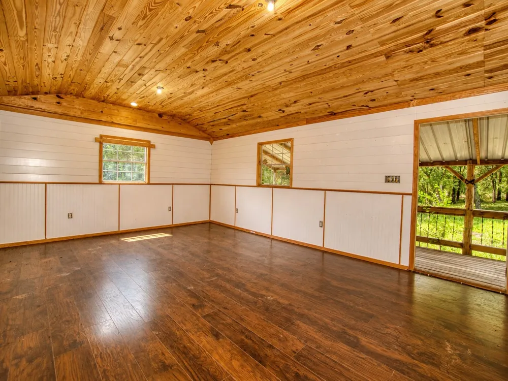 461924 E 1140 ROAD E Sallisaw, OK 74955