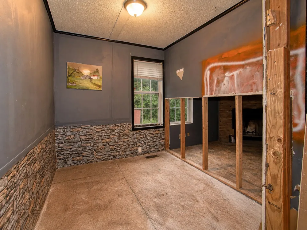 461924 E 1140 ROAD E Sallisaw, OK 74955