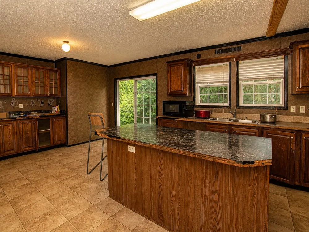 461924 E 1140 ROAD E Sallisaw, OK 74955